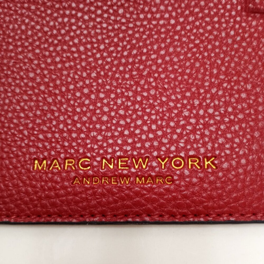 NWOT ANDREW MARC NY Leather Zipper Coin Purse/Wallet or ID Pouch & Keychain 4x6" - Picture 7 of 7